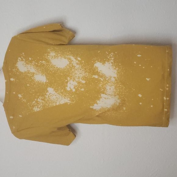 Custom bleached Fall tee - Picture 4 of 4